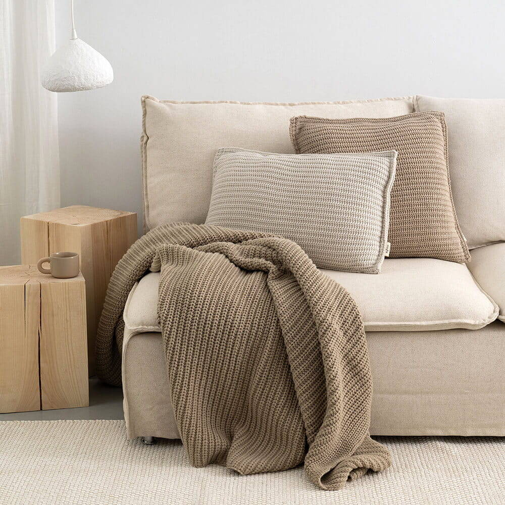 Moyha :: Beige blanket with wool weave 130 x 170 cm