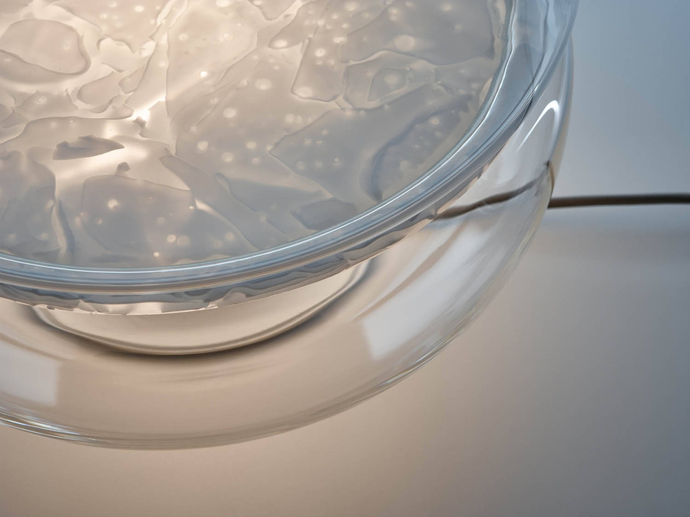 Brokis :: Tischlampe aus Glas Macaron groß transparent