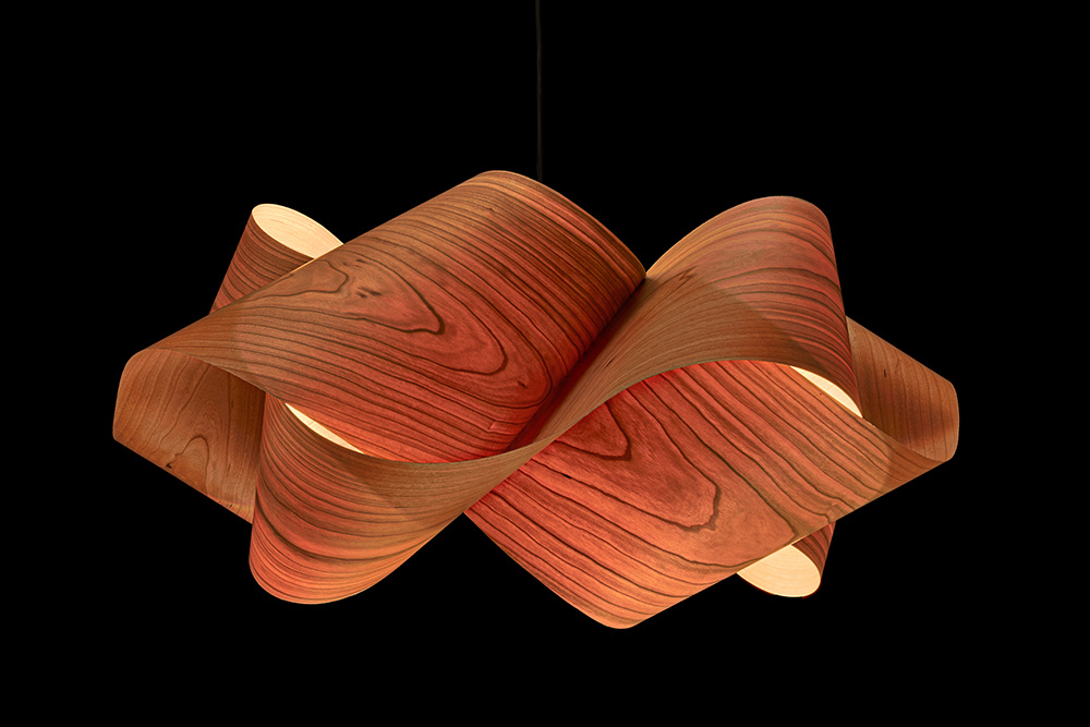 LZF :: Lampa wisząca Swirl śr. 54 cm kolor natural cherry / podsufitka niklowana