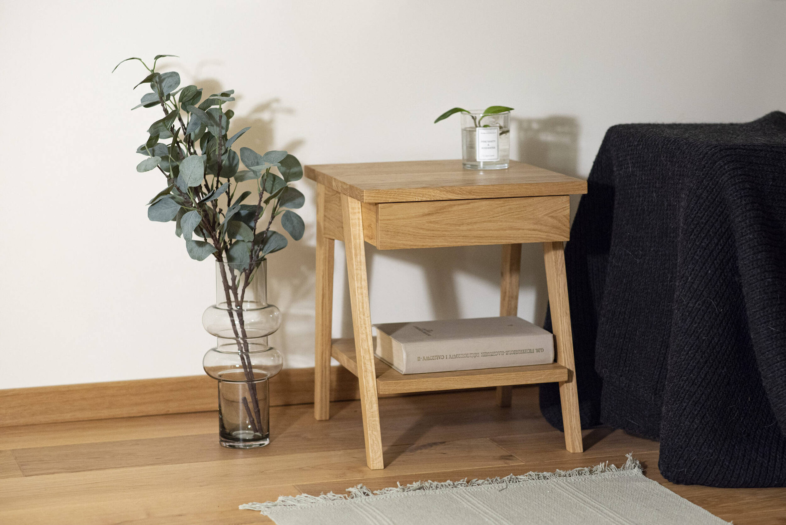 Szyszka Design :: Nachttisch Piko aus Eiche