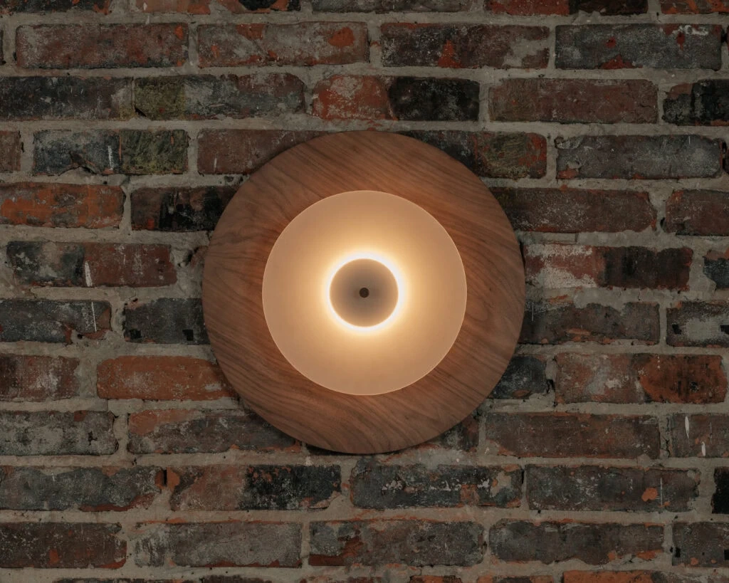 Loftlight :: Aeroplan Wood wall lamp/sconce, diameter 47 cm