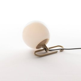 Artemide :: Tischlampe aus Metall Nh Breite 32 cm gold